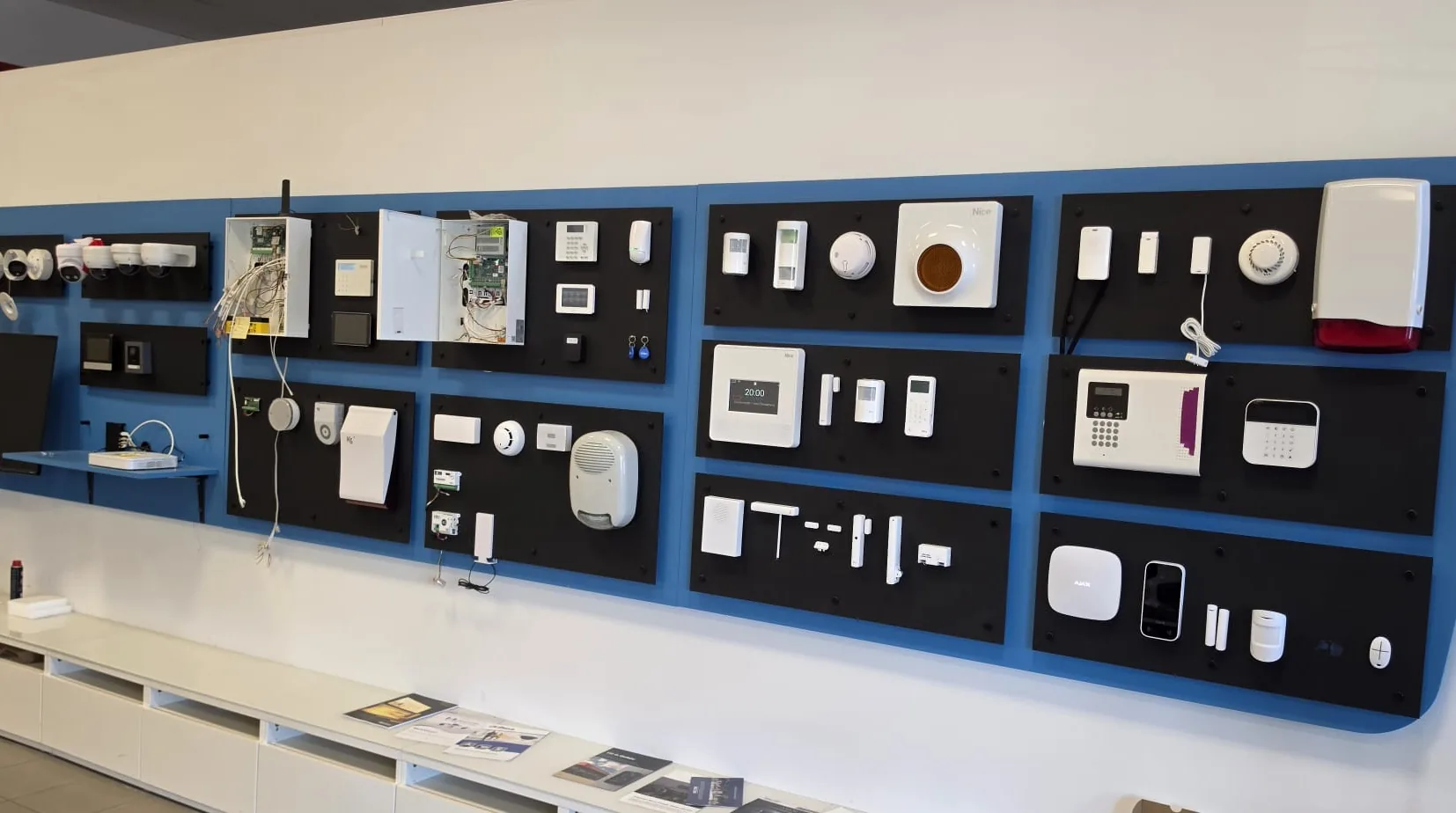 Showroom von Integra Security – Alarmanlagen und Videoüberwachung in Wien